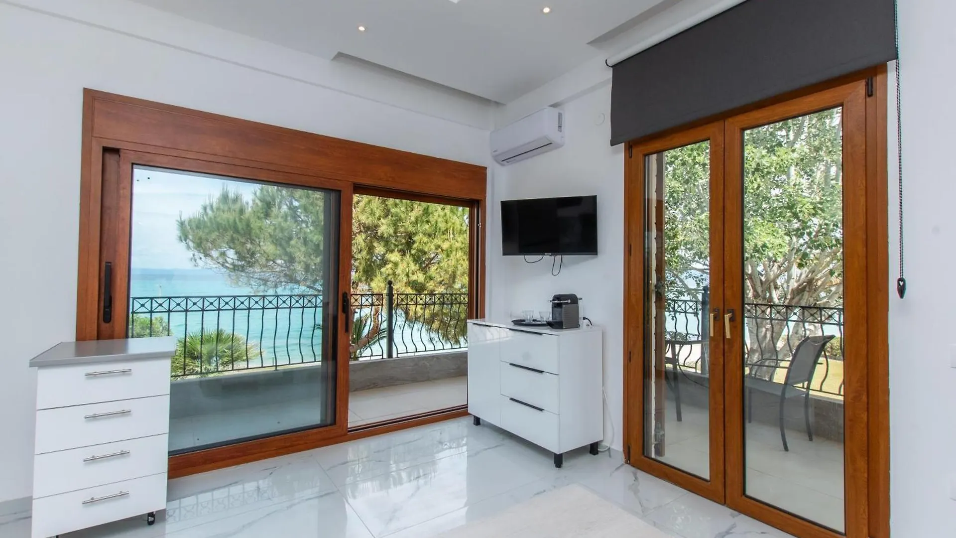 Akti Hanioti Seafront Apartment 2 Greece