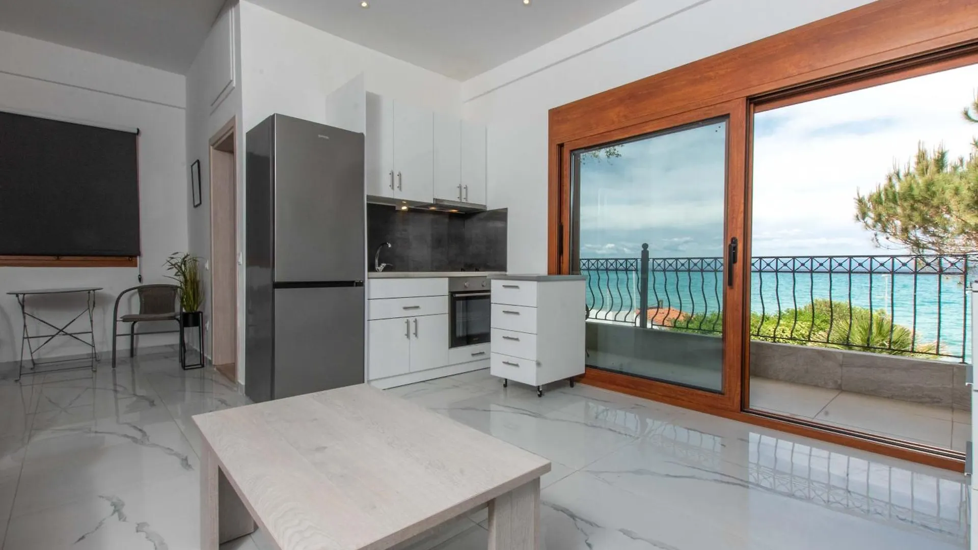 Akti Hanioti Seafront Apartment 2